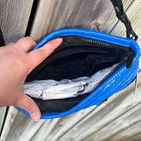 BCBGeneration Blue Quilted Puffer Crossbody Bag‎ NWT 2-in-1 Versatile - Picture 5 of 5